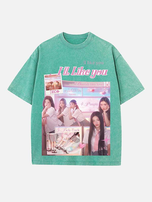 ILLIT Print Round Neck T-shirt